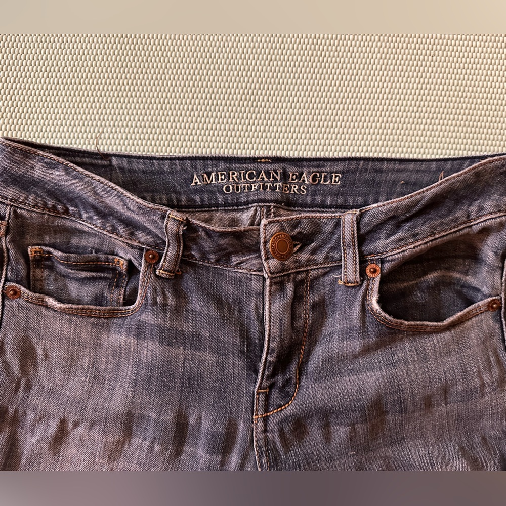 American Eagle size 4 low flare